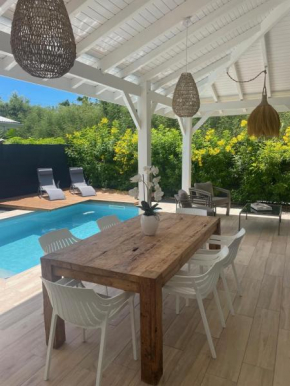Villa Tropic' Al. Piscine privée. Cuve à eau